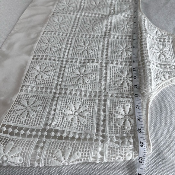 ELIZABETH and JAMES Ivory Sleeveless Floral Crochet  Tank Top Size Large - Picture 10 of 10